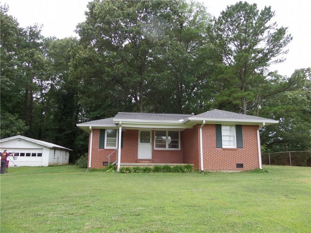 Nice 2 bedroom 1 bath home located Marietta property image