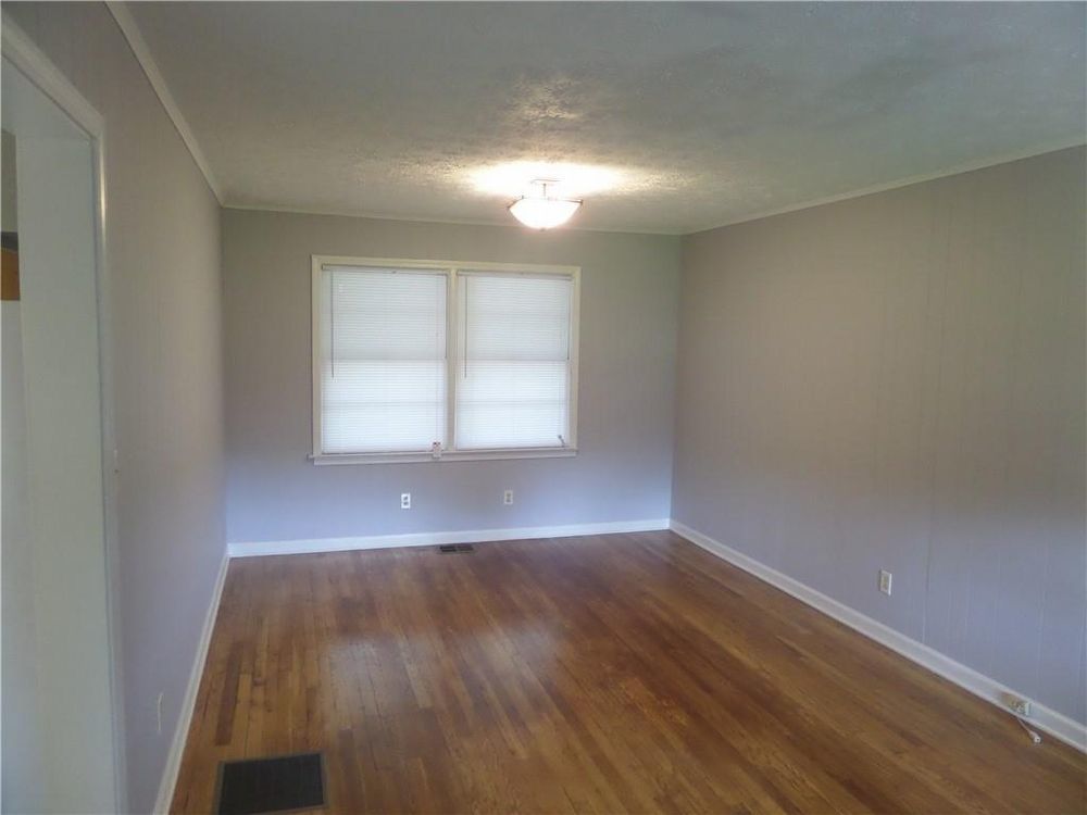 Nice 2 bedroom 1 bath home located Marietta property image