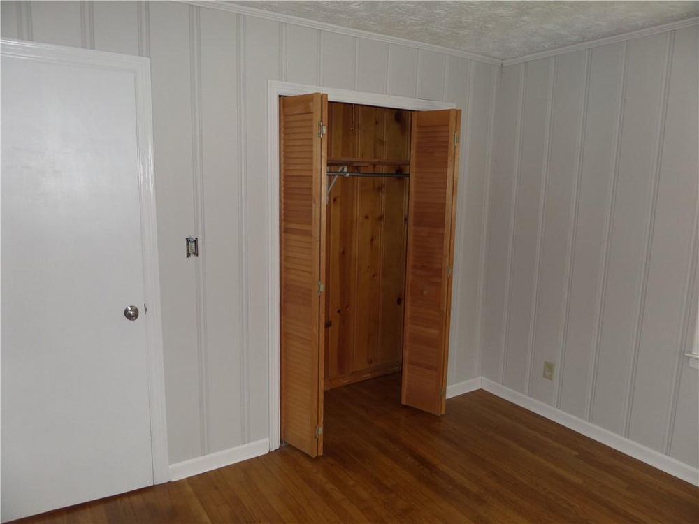 Nice 2 bedroom 1 bath home located Marietta property image