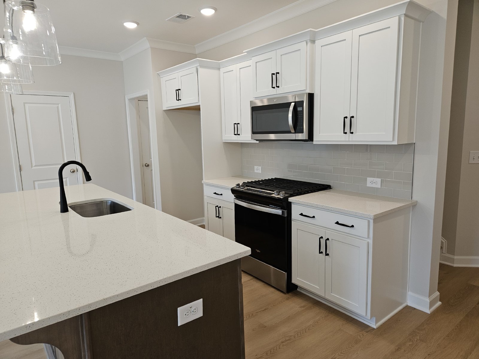 Beautiful New 3 Bed 2.5 Bath Townhome located in Acworth property image