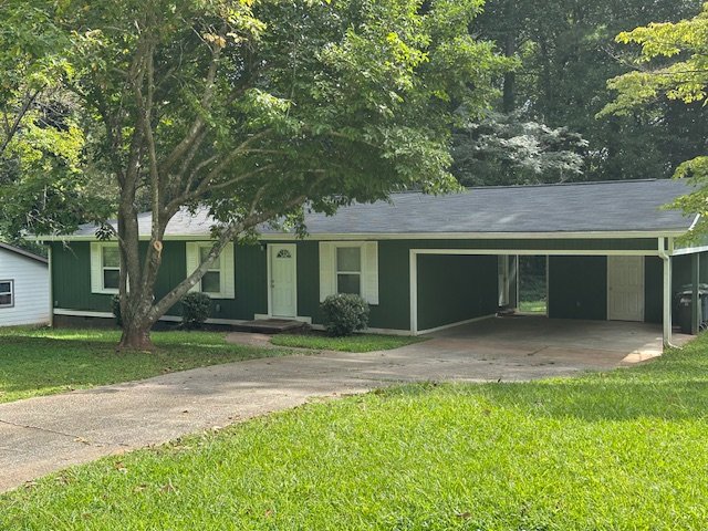 Renovated 3 bed 1.5 bath home located in Mableton property image