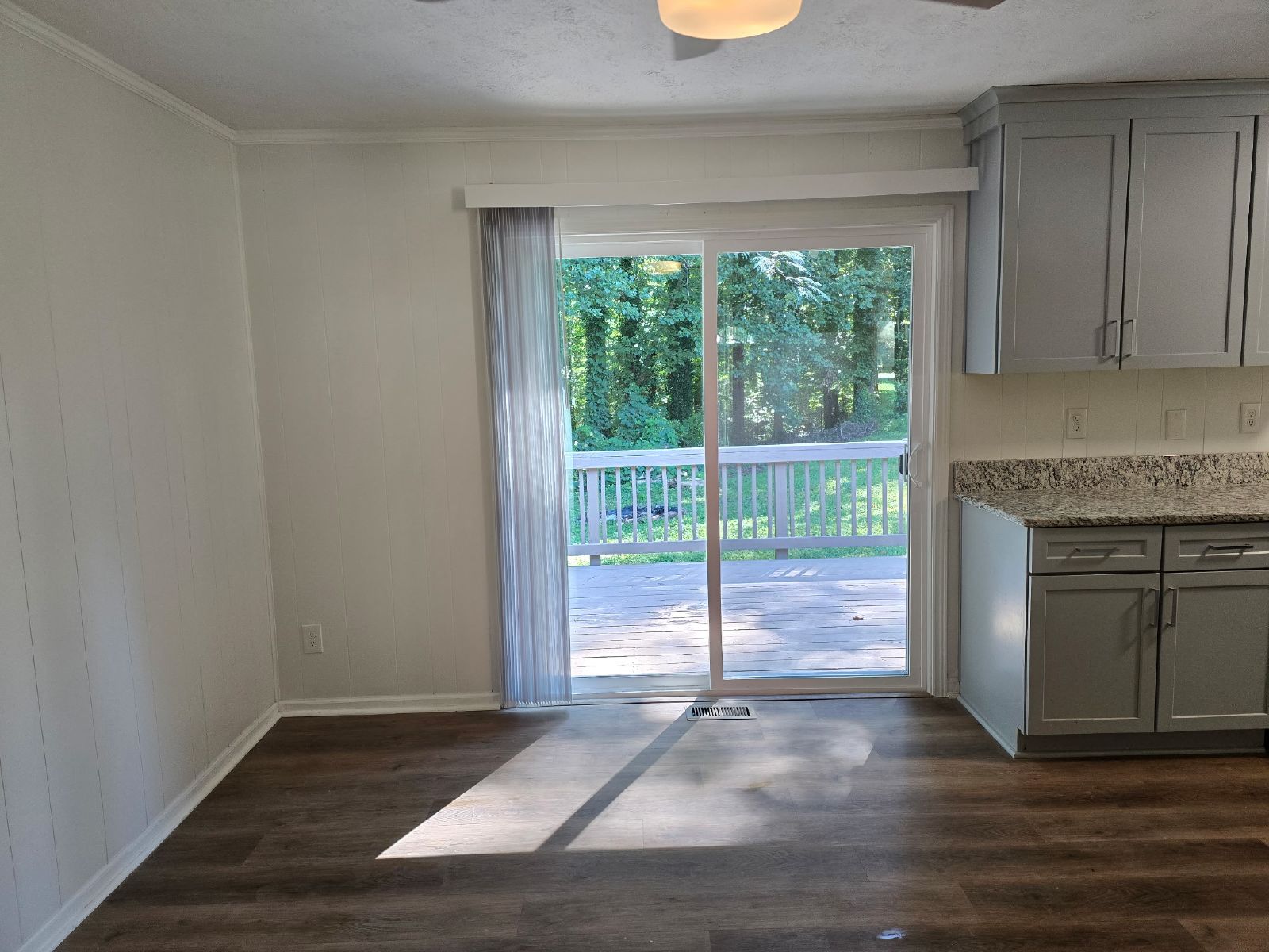 Renovated 3 bed 1.5 bath home located in Mableton property image