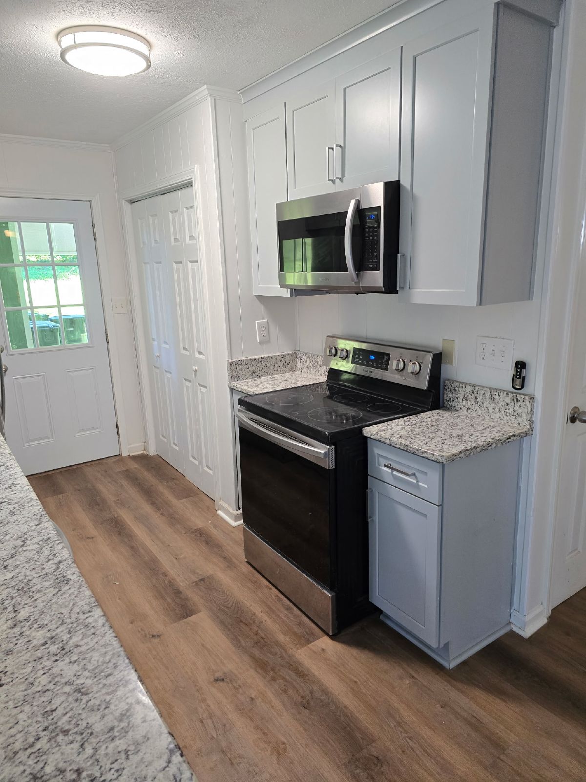 Renovated 3 bed 1.5 bath home located in Mableton property image