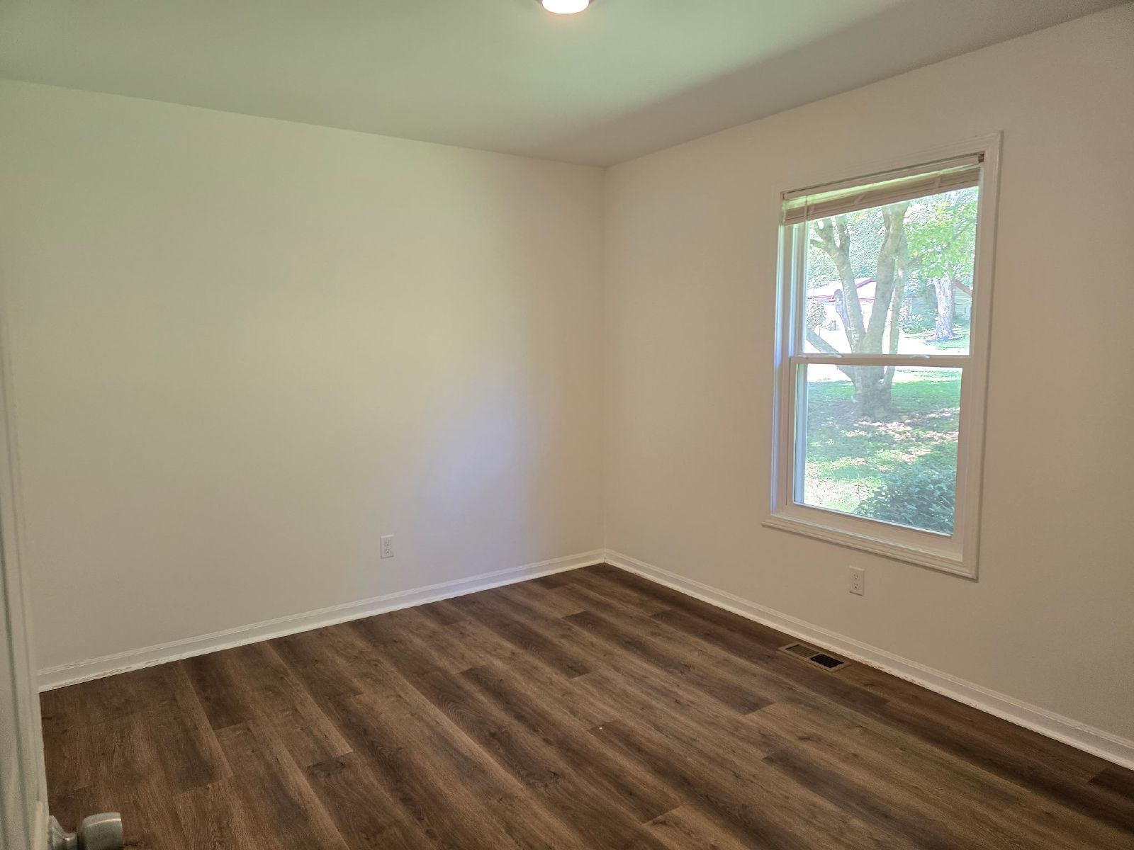 Renovated 3 bed 1.5 bath home located in Mableton property image