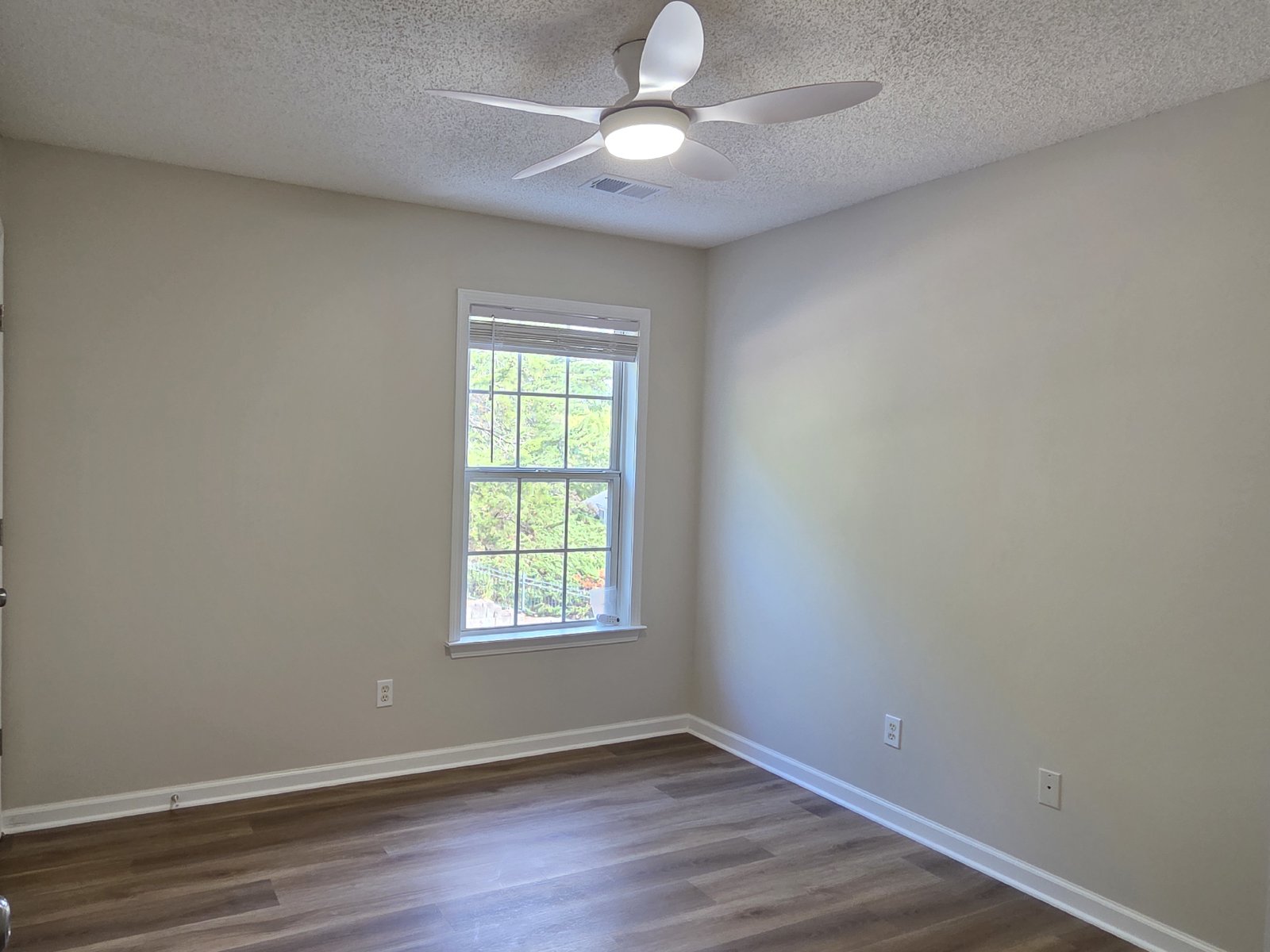 Updated 3 bed 2.5 Townhome located in Smyrna property image