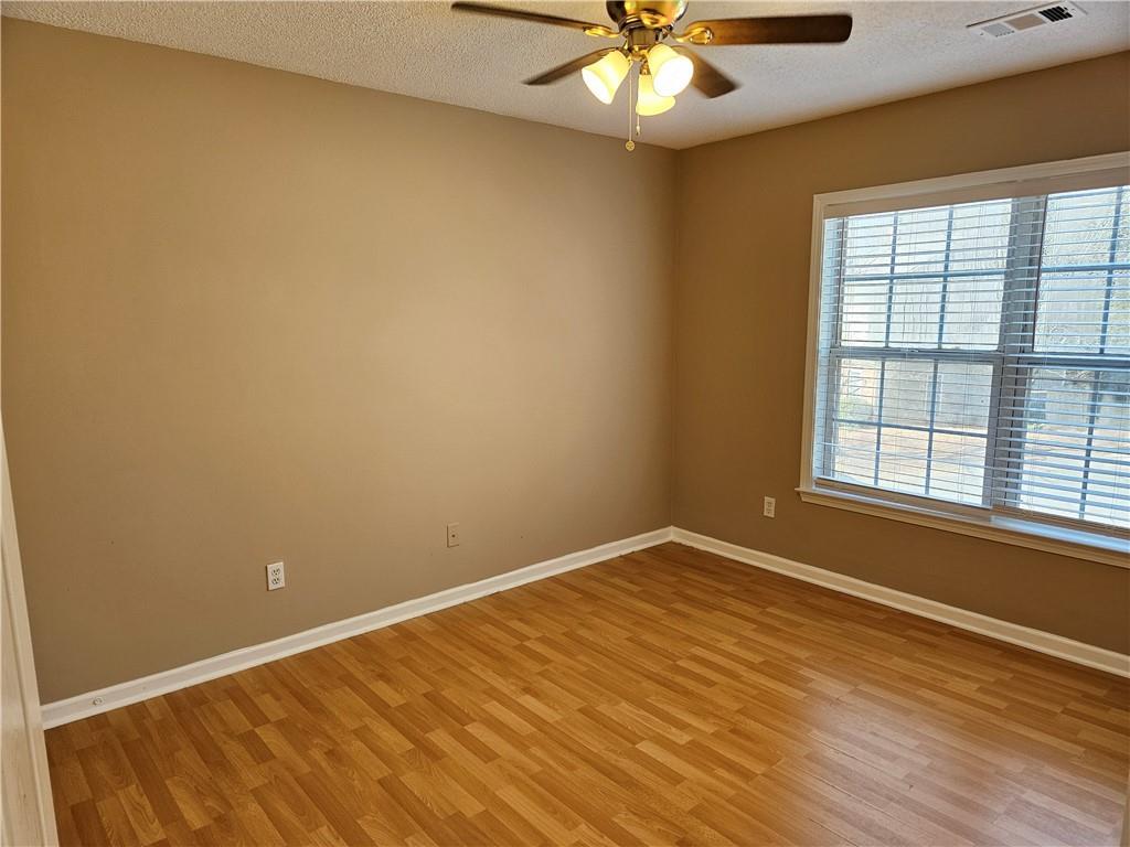 Rare 3 bed 2.5 bath Townhome located in Marietta property image