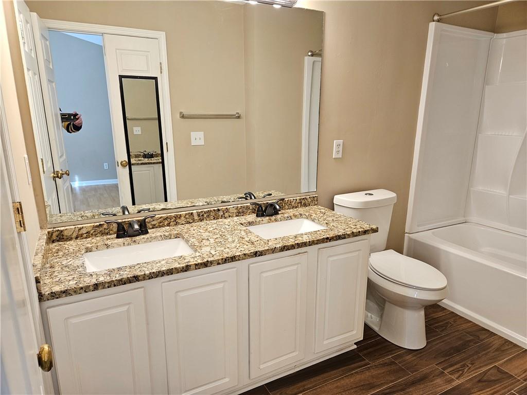 Rare 3 bed 2.5 bath Townhome located in Marietta property image