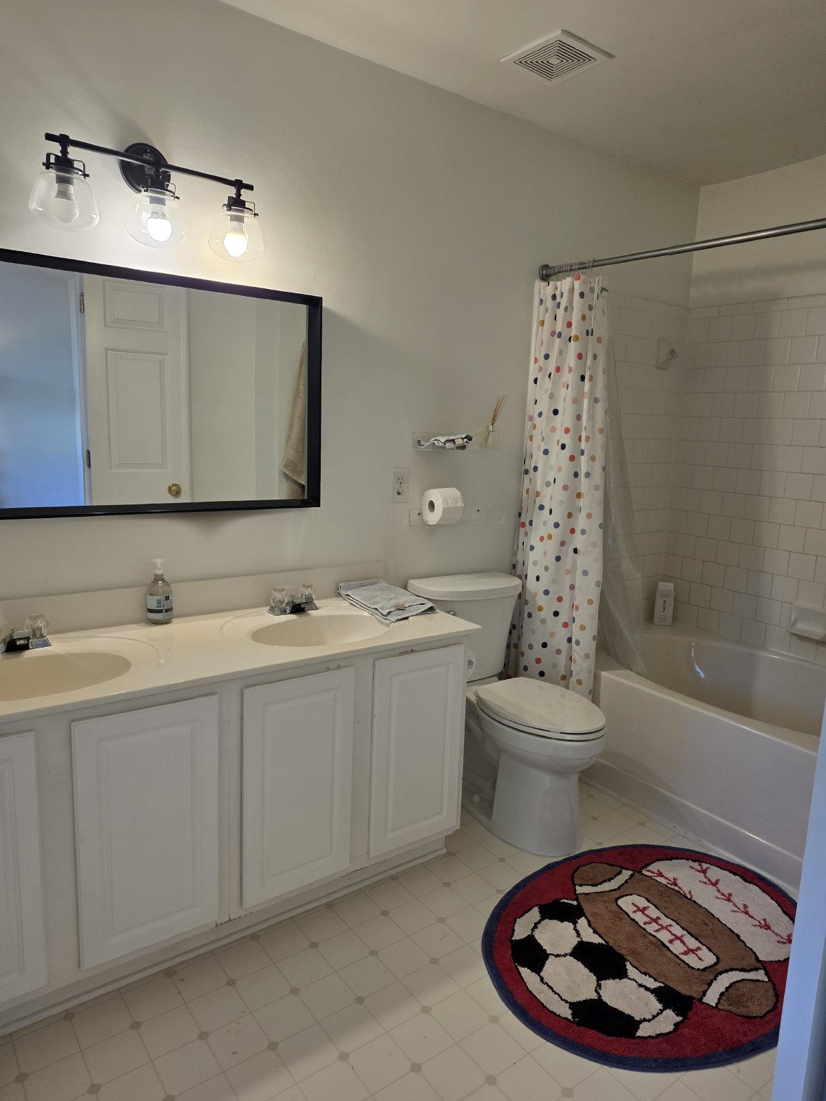 Rare 3 bed 2.5 bath Townhome located in Kennesaw property image