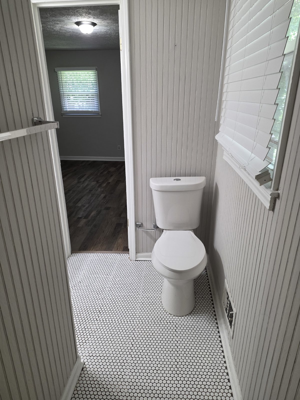 Rare 3 bed 2 bath ranch located in Marietta property image