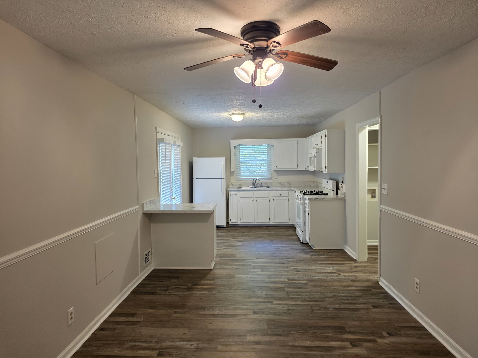 Rare 3 bed 2 bath ranch located in Marietta property image