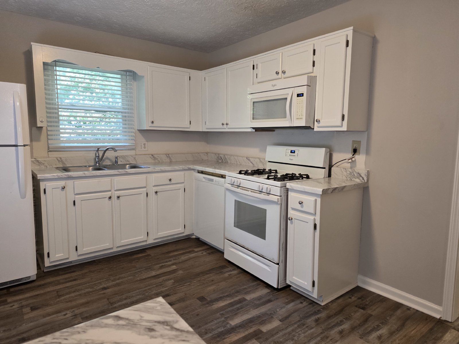 Rare 3 bed 2 bath ranch located in Marietta property image