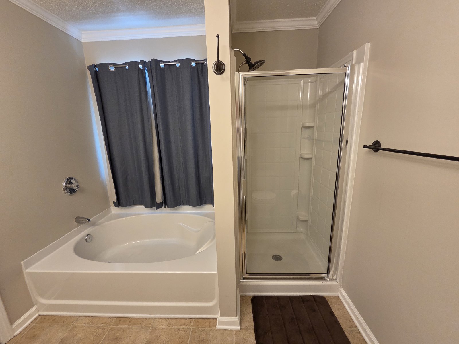Rare 2 bed 2.5 bath Townhome located in Woodstock property image