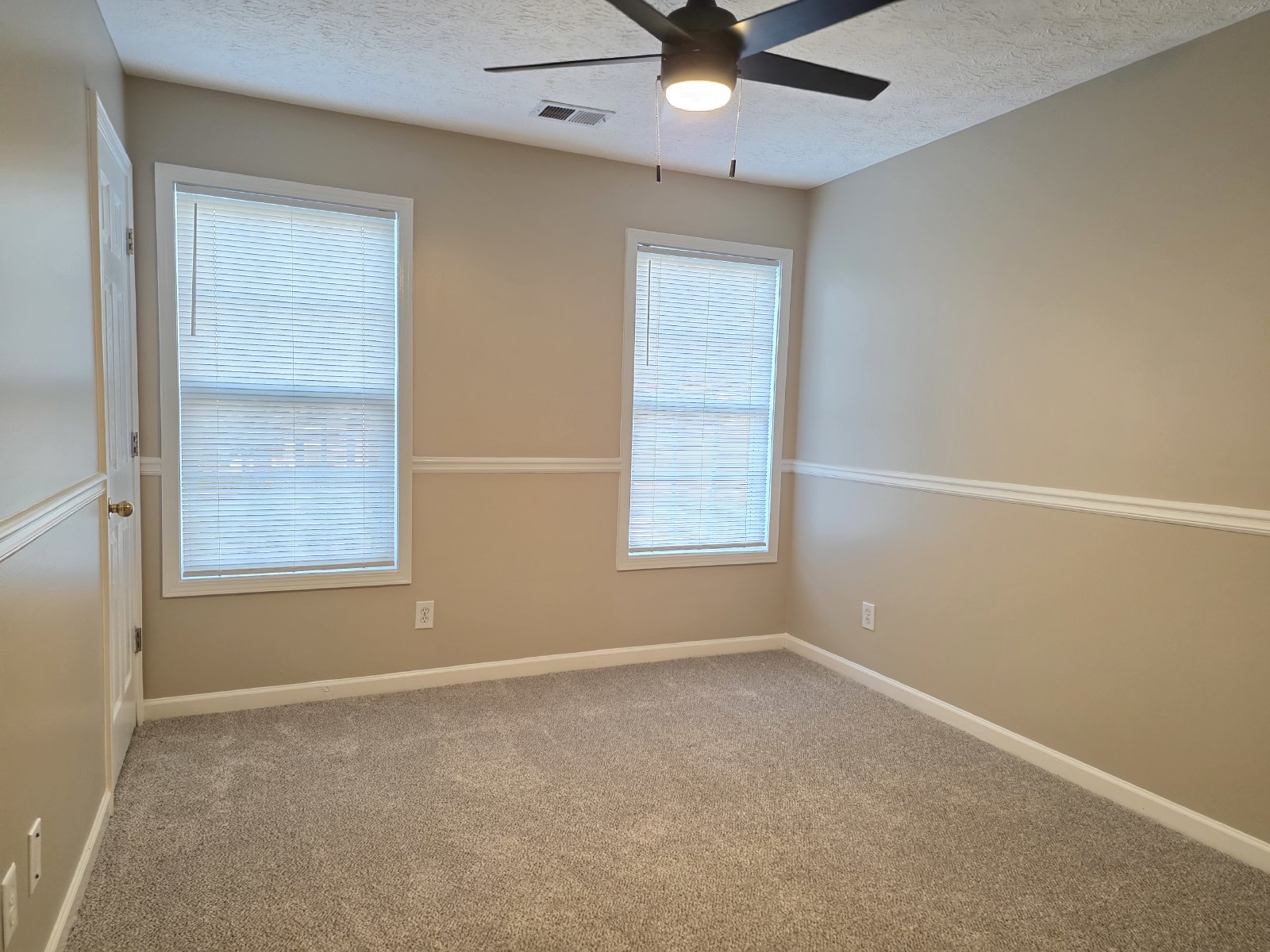 Updated 4 bed 2.5 bath home located in Hiram property image