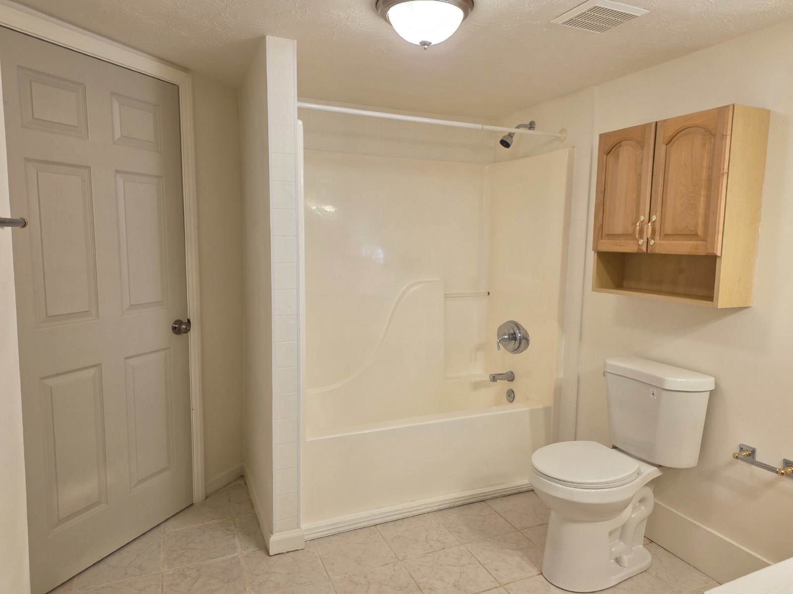 Rare 1 bed 1 bath home with loft located in Woodstock property image