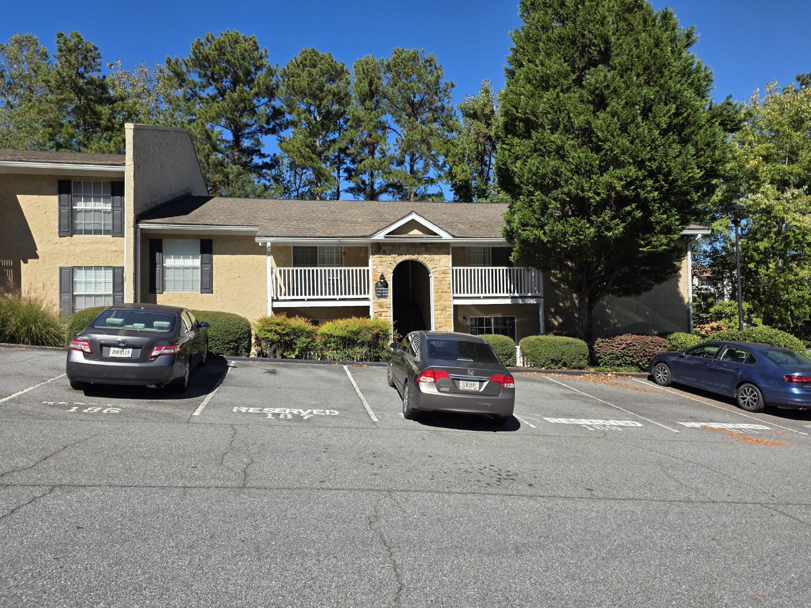 Rare 2 bed 1 bath condo available in Vinings View property image