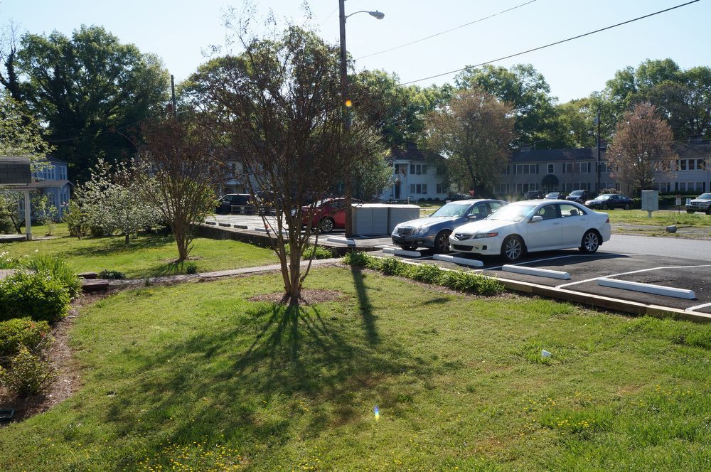 Rare 2 bed 1 bath condo located in Marietta property image